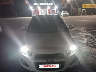 2012 Chevrolet Aveo II, белый, 700000 рублей, вид 2