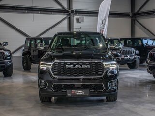 2026 Ram 1500 Crew Cab V Рестайлинг, чёрный, 10270000 рублей, вид 2