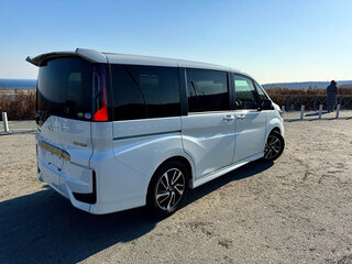 2021 Honda Stepwgn Spada V Рестайлинг, белый, 2030000 рублей, вид 4