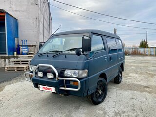 1990 Mitsubishi Delica III, зелёный, 499999 рублей, вид 3