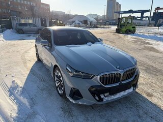 2023 BMW 5 серии 530i xDrive VIII (G60/G61/G68), серый, 7100000 рублей, вид 3