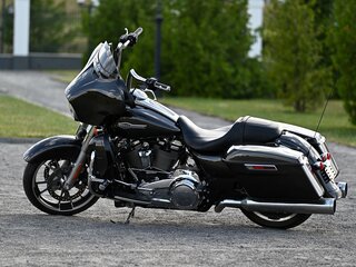 2021 Harley-Davidson Street Glide, серый, 1600000 рублей, вид 2