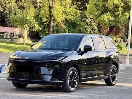 2025 Toyota bZ3X 58.3 kWh, чёрный, 2353000 рублей, вид 1