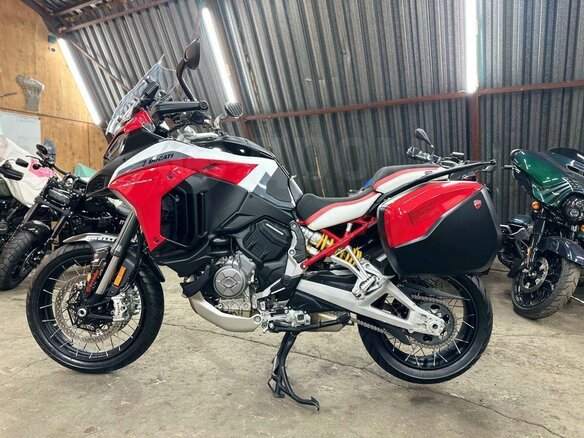 2021 Ducati Multistrada V4, красный, 2250000 рублей - вид 3