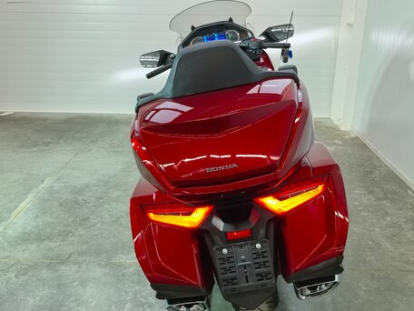 2019 Honda GL 1800 Gold Wing, красный, 2199000 рублей, вид 2