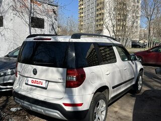 2014 Skoda Yeti I Рестайлинг, белый, 900000 рублей, вид 3