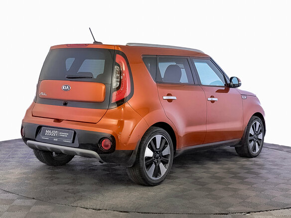 2018 Kia Soul II Рестайлинг, оранжевый - вид 4