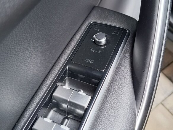 2024 Jaguar F-Pace I Рестайлинг, чёрный, 3950000 рублей - вид 24