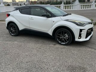 2020 Toyota C-HR I Рестайлинг, белый, 1800000 рублей, вид 5