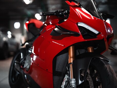 2021 Ducati Panigale V4, красный, 2210000 рублей, вид 5