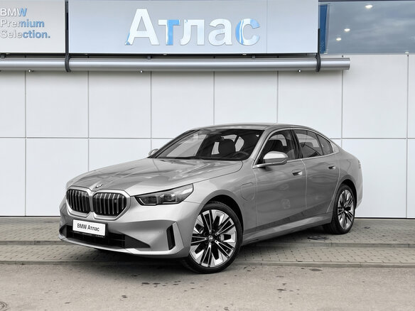 2024 BMW i5 Long eDrive35L, серый, 6990000 рублей