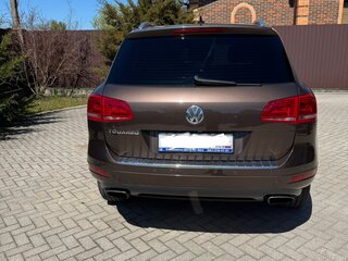 2013 Volkswagen Touareg II, коричневый, 1750000 рублей, вид 4