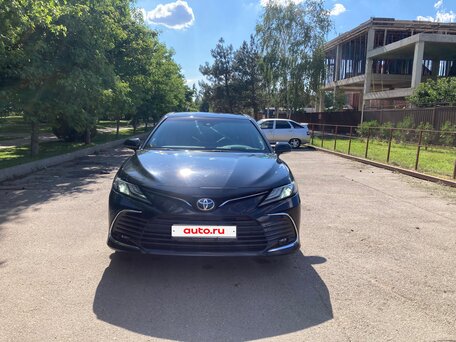 2023 Toyota Camry VIII (XV70) Рестайлинг, чёрный, 3790000 рублей, вид 2