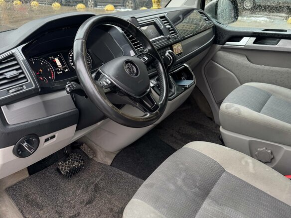 2015 Volkswagen Multivan T6, бежевый, 2850000 рублей - вид 10