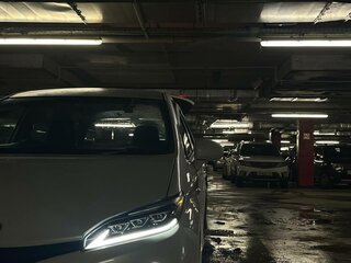2011 Toyota Wish II, белый, 1100000 рублей, вид 3