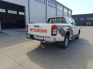 2021 Mitsubishi L200 V Рестайлинг, белый, 2725000 рублей, вид 4