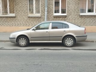 2008 Skoda Octavia I (A4) Рестайлинг, серебристый, 400000 рублей, вид 4