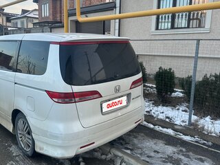 2006 Honda Elysion I, белый, 970000 рублей, вид 2