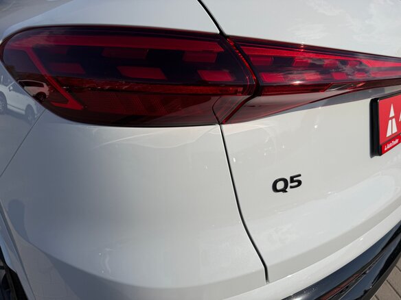 2025 Audi Q5 Sportback TFSI quattro S tronic II (GU), белый, 7800000 рублей - вид 6