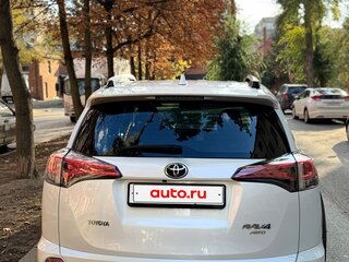 2018 Toyota RAV4 IV (XA40) Рестайлинг, белый, 2399000 рублей, вид 3