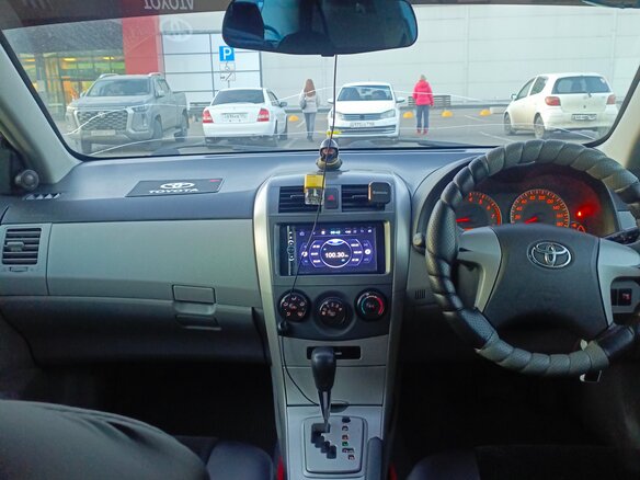 2010 Toyota Corolla Axio X (E140, E150) Рестайлинг, серый, 750000 рублей - вид 4