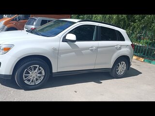 2014 Mitsubishi ASX I Рестайлинг, белый, 1050000 рублей, вид 3