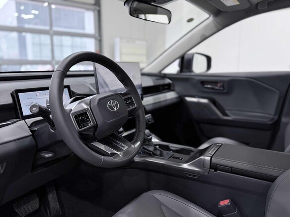 2026 Toyota RAV4 VI (XA60), белый - вид 14