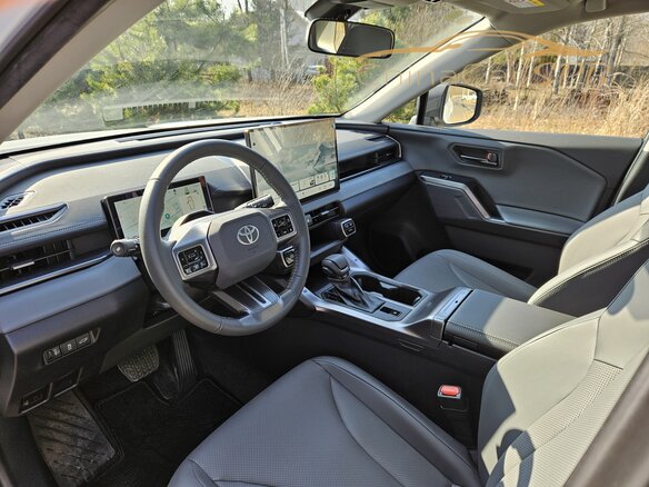 2026 Toyota RAV4 VI (XA60), белый, 4450000 рублей - вид 14