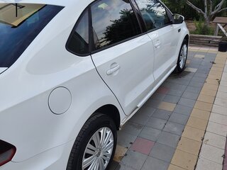 2018 Volkswagen Polo V Рестайлинг, белый, 1350000 рублей, вид 3