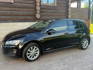 2013 Volkswagen Golf VII, чёрный, 971000 рублей, вид 1