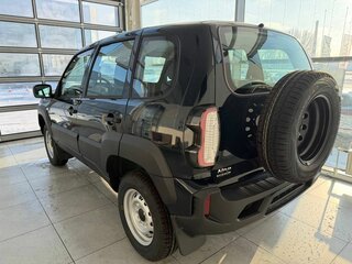 2025 Lada (ВАЗ) Niva Travel I Рестайлинг, зелёный, 1458949 рублей, вид 4