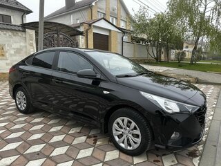 2021 Hyundai Solaris II Рестайлинг, чёрный, 1620000 рублей, вид 5