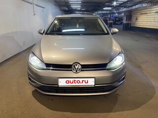 2018 Volkswagen Golf VII Рестайлинг, серебристый, 1510000 рублей, вид 1