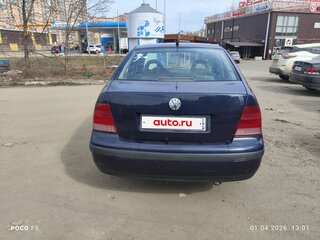 2000 Volkswagen Bora I, синий, 230000 рублей, вид 4