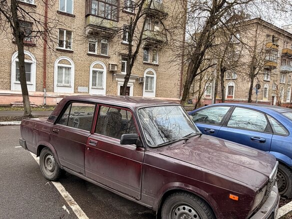 2005 Lada (ВАЗ) 2107, пурпурный, 90000 рублей - вид 2