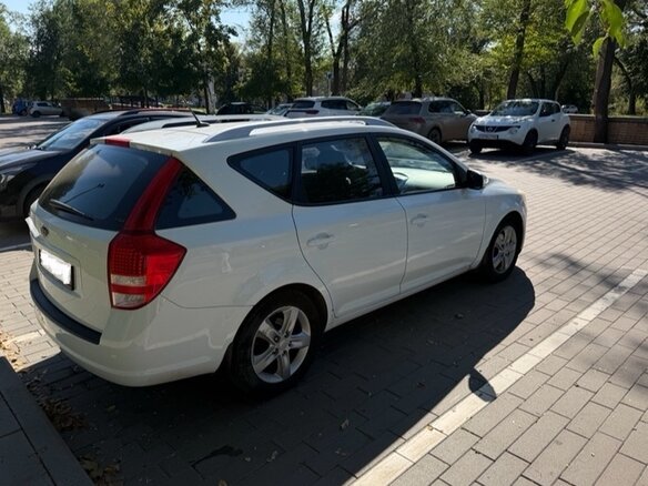 2011 Kia Ceed I Рестайлинг, белый, 805000 рублей - вид 7