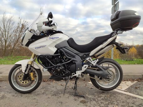 2007 Triumph Tiger 1050, белый, 550000 рублей, вид 1