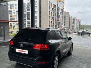 2011 Volkswagen Touareg II, чёрный, 2300000 рублей, вид 4