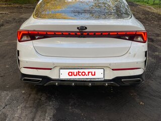 2021 Kia K5 III, белый, 1850000 рублей, вид 4
