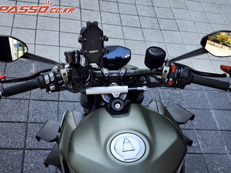 2025 Ducati Streetfighter V2, зелёный, 1650000 рублей, вид 4