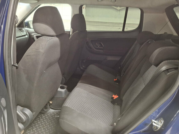 2011 Skoda Fabia II Рестайлинг, синий - вид 11
