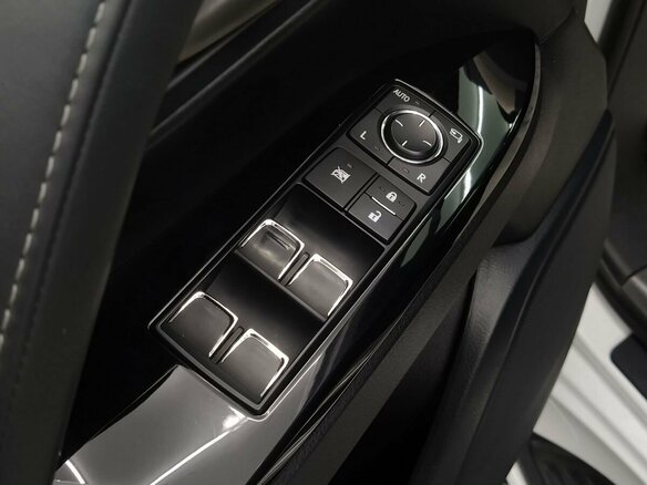 2020 Lexus LX 570 III Рестайлинг 2, белый, 8830000 рублей - вид 6