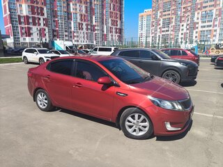 2012 Kia Rio 5-speed III, красный, 750000 рублей, вид 2