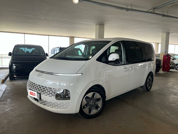 2025 Hyundai Staria I, белый - вид 3