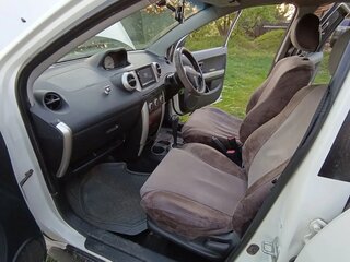 2002 Toyota Ist I, белый, 530000 рублей, вид 4