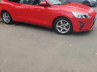 2018 Ford Focus IV, красный, 1500000 рублей, вид 3
