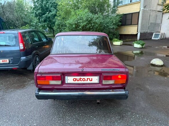 2004 Lada (ВАЗ) 2107, пурпурный - вид 3
