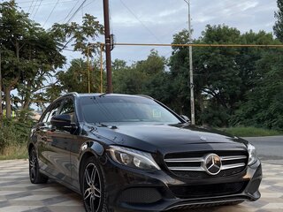 2018 Mercedes-Benz C-Класс 220 d 9G-TRONIC IV (W205), чёрный, 1955000 рублей, вид 3