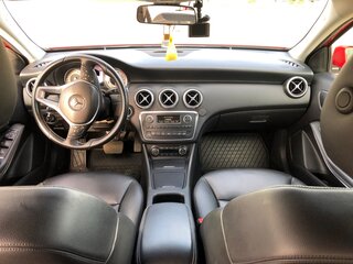 2014 Mercedes-Benz A-Класс 180 III (W176), красный, 1570000 рублей, вид 5