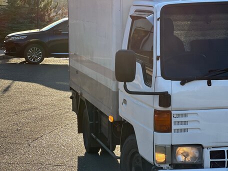 1998 Mazda Titan, белый, 1300000 рублей, вид 3